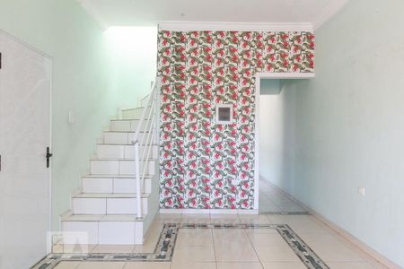 Sala de casa à venda com 4 quartos, 300m² em Vila Carmosina, São Paulo