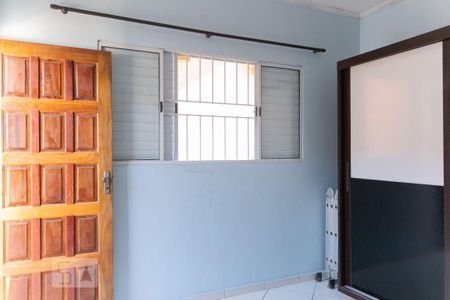 Casa à venda com 300m², 4 quartos e 5 vagas Casa à venda com 300m², 4 quartos e 5 vagasQuarto 2