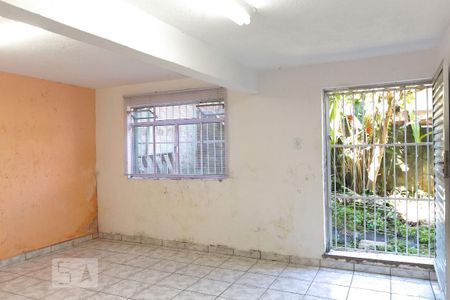 Casa à venda com 300m², 4 quartos e 5 vagas Casa à venda com 300m², 4 quartos e 5 vagasEscritório