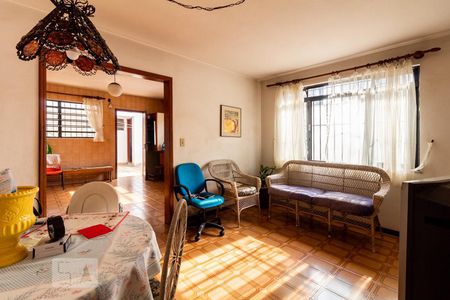 Casa à venda com 210m², 3 quartos e 4 vagasCopa