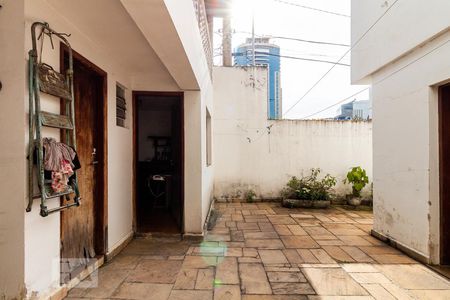 Casa à venda com 210m², 3 quartos e 4 vagasQuintal