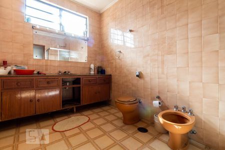 Casa à venda com 210m², 3 quartos e 4 vagasBanheiro 2