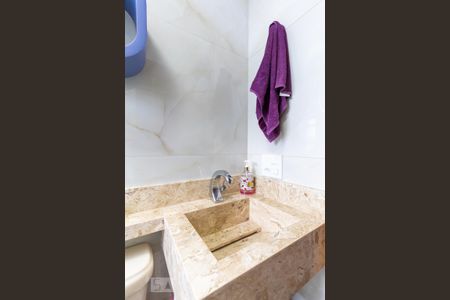 Apartamento à venda com 56m², 2 quartos e 1 vaga Apartamento à venda com 56m², 2 quartos e 1 vagaBanheiro