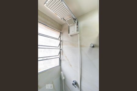 Banheiro de apartamento à venda com 2 quartos, 56m² em Vila Robertina, São Paulo