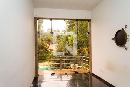 Casa à venda com 600m², 6 quartos e 6 vagas Casa à venda com 600m², 6 quartos e 6 vagasQuarto 1