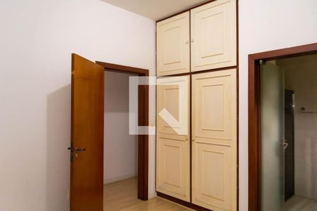 Casa à venda com 600m², 6 quartos e 6 vagas Casa à venda com 600m², 6 quartos e 6 vagasQuarto 3