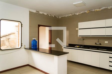 Casa à venda com 600m², 6 quartos e 6 vagas Casa à venda com 600m², 6 quartos e 6 vagasCozinha