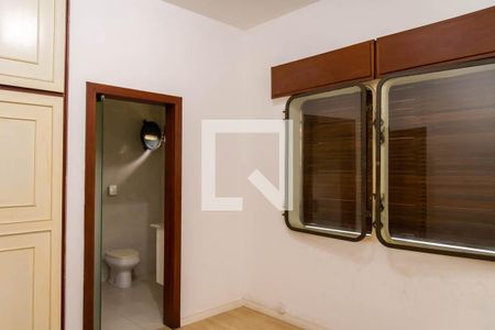 Casa à venda com 600m², 6 quartos e 6 vagas Casa à venda com 600m², 6 quartos e 6 vagasQuarto 3