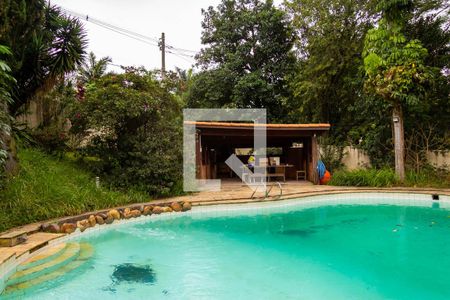 Casa à venda com 600m², 6 quartos e 6 vagas Casa à venda com 600m², 6 quartos e 6 vagasJardim e piscina