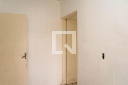 Casa à venda com 600m², 6 quartos e 6 vagas Casa à venda com 600m², 6 quartos e 6 vagasCozinha da casa de serviço