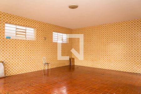 Casa à venda com 600m², 6 quartos e 6 vagas Casa à venda com 600m², 6 quartos e 6 vagasGaragem