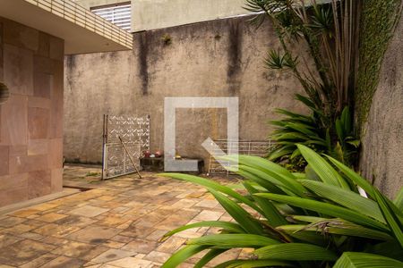 Casa à venda com 600m², 6 quartos e 6 vagas Casa à venda com 600m², 6 quartos e 6 vagasGaragem 2 e quintal