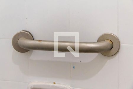 Casa à venda com 600m², 6 quartos e 6 vagas Casa à venda com 600m², 6 quartos e 6 vagasBanheiro de Serviço