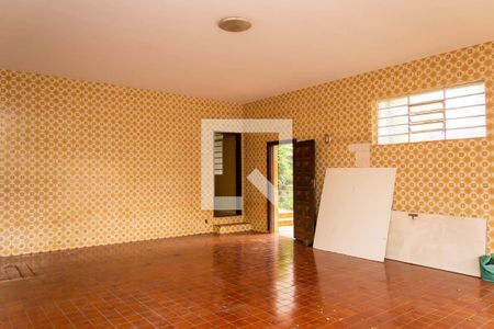 Casa à venda com 600m², 6 quartos e 6 vagas Casa à venda com 600m², 6 quartos e 6 vagasGaragem