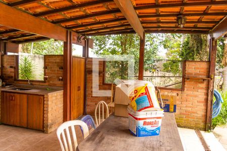 Casa à venda com 600m², 6 quartos e 6 vagas Casa à venda com 600m², 6 quartos e 6 vagasEspaço Gourmet