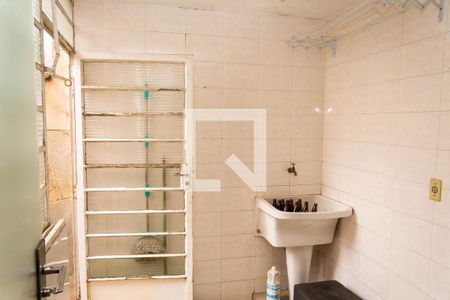 Casa à venda com 600m², 6 quartos e 6 vagas Casa à venda com 600m², 6 quartos e 6 vagasÁrea de Serviço 1