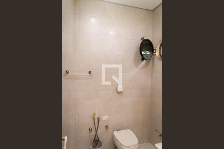 Casa à venda com 600m², 6 quartos e 6 vagas Casa à venda com 600m², 6 quartos e 6 vagasBanheiro da Suíte 3