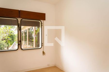 Casa à venda com 600m², 6 quartos e 6 vagas Casa à venda com 600m², 6 quartos e 6 vagasQuarto 2