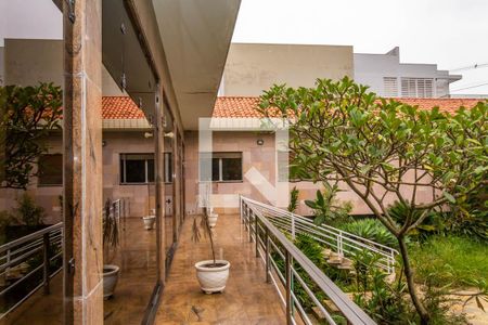 Casa à venda com 600m², 6 quartos e 6 vagas Casa à venda com 600m², 6 quartos e 6 vagasVaranda do Quarto 1