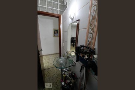 Casa à venda com 305m², 3 quartos e 3 vagasLavabo