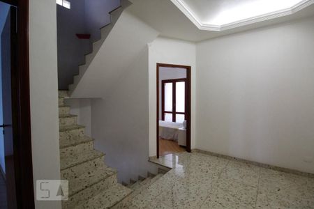 Casa à venda com 305m², 3 quartos e 3 vagasHall dos quartos