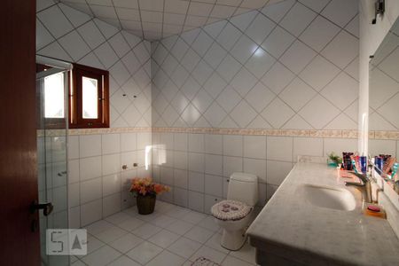 Casa à venda com 305m², 3 quartos e 3 vagasBanheiro Social