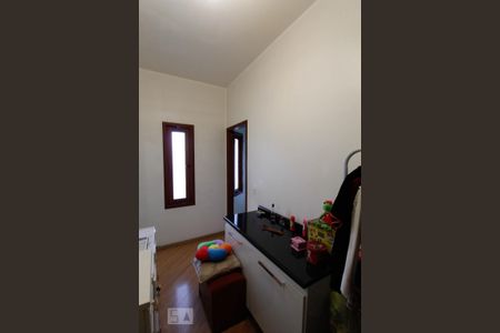 Casa à venda com 305m², 3 quartos e 3 vagasSuíte