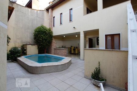 Casa à venda com 305m², 3 quartos e 3 vagasPiscina
