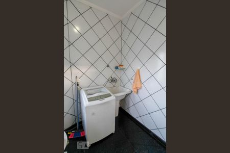 Casa à venda com 305m², 3 quartos e 3 vagasÁrea de Serviço