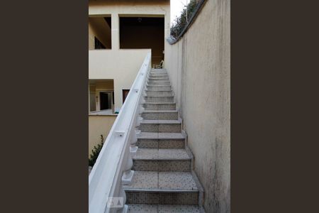 Casa à venda com 305m², 3 quartos e 3 vagasEscada