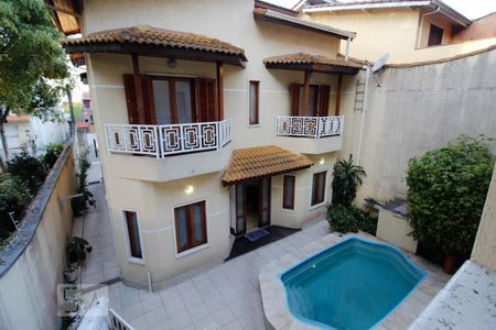 Casa à venda com 305m², 3 quartos e 3 vagasVaranda