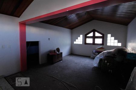 Casa à venda com 305m², 3 quartos e 3 vagasSótão 