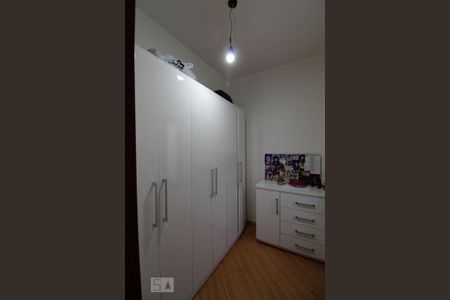 Casa à venda com 305m², 3 quartos e 3 vagasQuarto 2