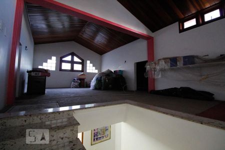 Casa à venda com 305m², 3 quartos e 3 vagasSótão 