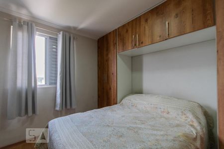 Suite de apartamento à venda com 3 quartos, 72m² em Parque Jaçatuba, Santo André