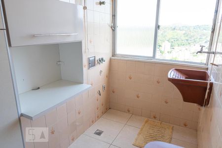 Apartamento à venda com 50m², 2 quartos e sem vaga Apartamento à venda com 50m², 2 quartos e sem vagaCozinha e Área de Serviço
