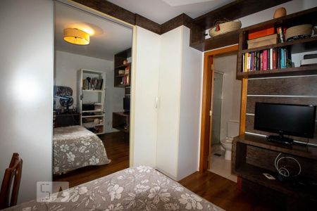 Apartamento à venda com 90m², 2 quartos e 2 vagasSuíte