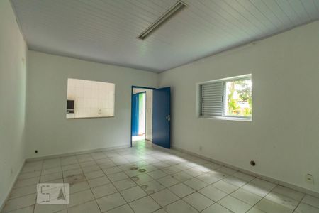 Casa para alugar com 190m², 3 quartos e 1 vagaCasa dos Fundos