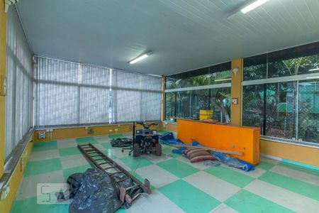 Casa para alugar com 190m², 3 quartos e 1 vagaÁrea comum - Salão de festas