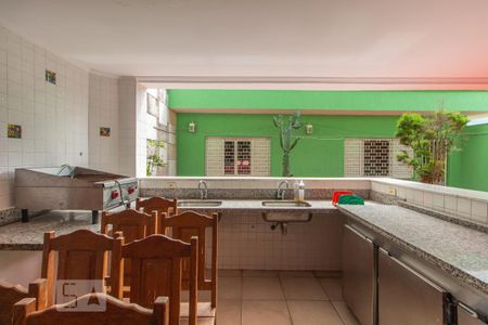 Casa para alugar com 190m², 3 quartos e 1 vagaÁrea comum - Churrasqueira