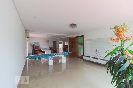 Sala de casa para alugar com 3 quartos, 190m² em Campestre, Santo André