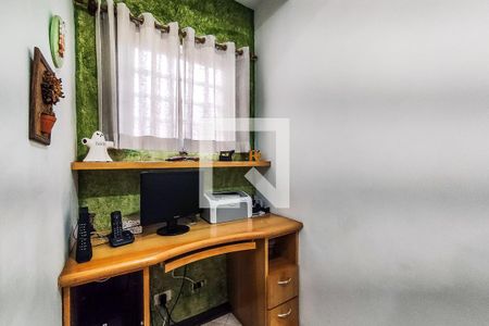 Casa à venda com 170m², 3 quartos e 2 vagas Casa à venda com 170m², 3 quartos e 2 vagasEscritório