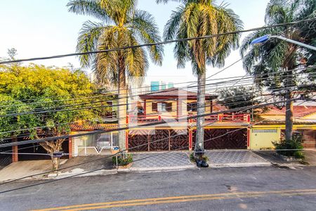 Casa à venda com 170m², 3 quartos e 2 vagas Casa à venda com 170m², 3 quartos e 2 vagasVista do Terraço