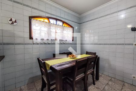 Casa à venda com 170m², 3 quartos e 2 vagas Casa à venda com 170m², 3 quartos e 2 vagasCozinha / Sala de Jantar