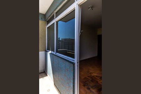 Apartamento para alugar com 99m², 2 quartos e 1 vaga Apartamento para alugar com 99m², 2 quartos e 1 vagaVaranda