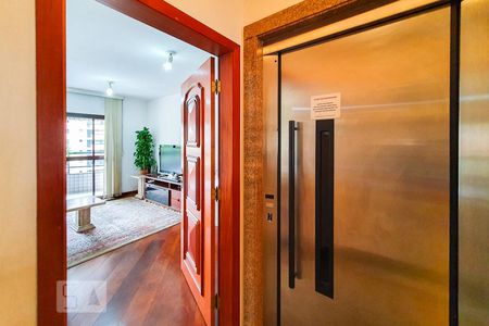 Apartamento à venda com 190m², 4 quartos e 3 vagasHall do elevador privativo
