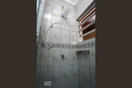 Casa à venda com 200m², 3 quartos e 3 vagas Casa à venda com 200m², 3 quartos e 3 vagasBanheiro