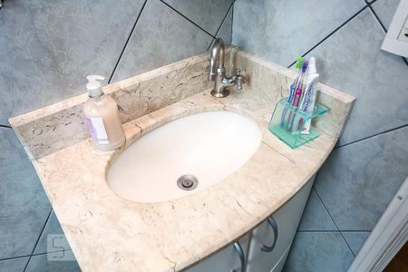 Banheiro da Suíte de casa à venda com 3 quartos, 200m² em Jardim Maria Duarte, São Paulo