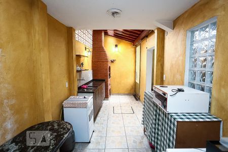 Casa à venda com 200m², 3 quartos e 3 vagas Casa à venda com 200m², 3 quartos e 3 vagasBanheiro Corredor