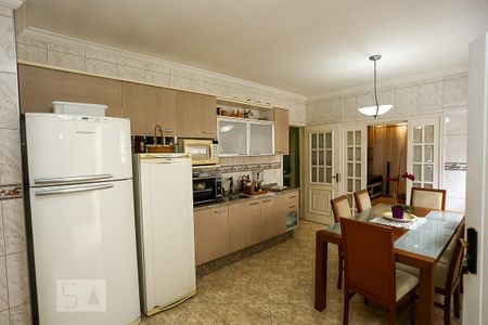 Casa à venda com 200m², 3 quartos e 3 vagas Casa à venda com 200m², 3 quartos e 3 vagasCozinha